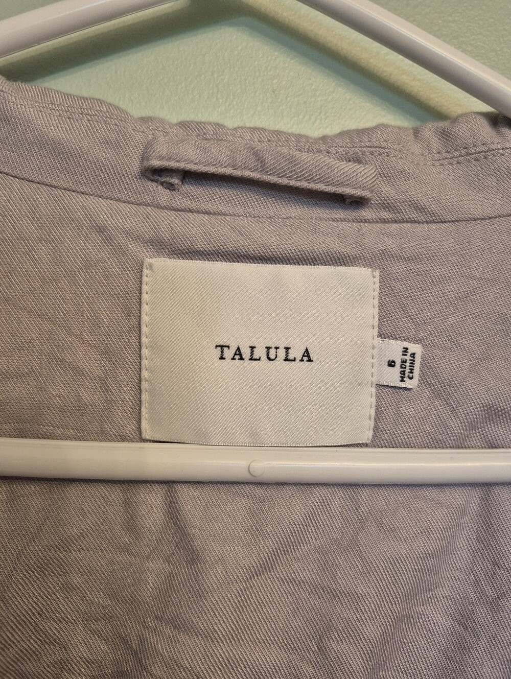 Talula Aritzia Women's Minimslist Business Casual Purple Rayon Blazer Size 6 - Picture 4 of 6